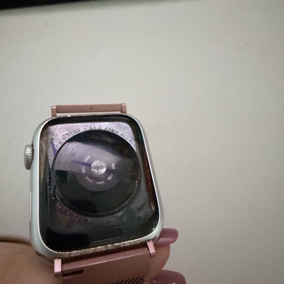 Apple Watch SE; 44 mm with Pink Band - Picture 2 of 3